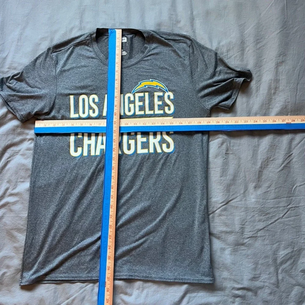 Los‎ Angeles Chargers T-Shirt Mens Size Medium NFL Team Apparel Poly Bolt Up